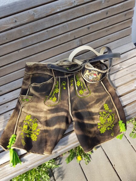 Bühnen- und Tontechnik von Monaco Zwoa mit Licht und Mischpult